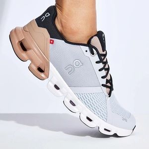 On Cloudflyer Road-Running Shoes - Glacier/Rose Brown- Sz 8.5 EUC